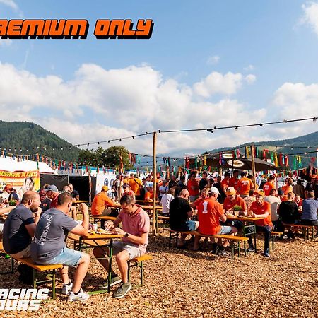 Отель Racingtours Racecamp - Spielberg Spielberg Bei Knittelfeld Экстерьер фото
